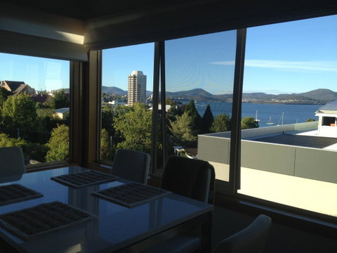 Reflections On The Bay - St Kilda Accommodation 8