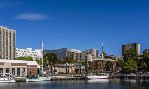 Lenna Of Hobart - St Kilda Accommodation 24