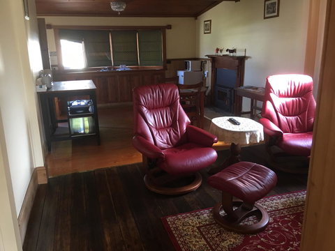 Kerrellie Cottages 2, 4 & 8 Reid Street - St Kilda Accommodation 15