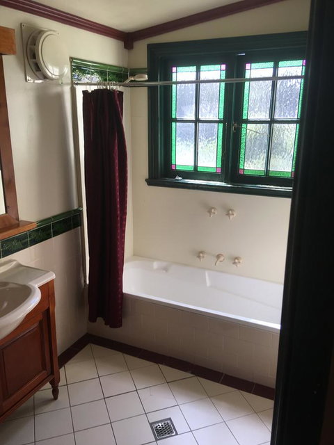 Kerrellie Cottages 2, 4 & 8 Reid Street - St Kilda Accommodation 19