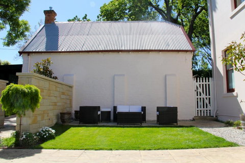 Old Bishop\'s Quarters Heritage, Modern & Unique Accommodation - St Kilda Accommodation 14