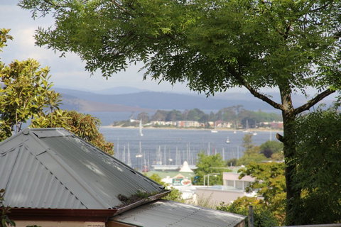 Old Bishop\'s Quarters Heritage, Modern & Unique Accommodation - St Kilda Accommodation 9