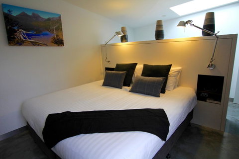 Old Bishop\'s Quarters Heritage, Modern & Unique Accommodation - St Kilda Accommodation 2