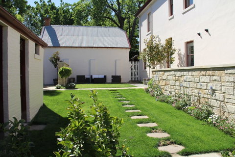 Old Bishop\'s Quarters Heritage, Modern & Unique Accommodation - St Kilda Accommodation 20