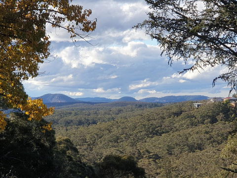 NEW Winston Cottage Leura Views & Location - St Kilda Accommodation 2