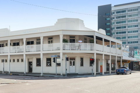 Newmarket Hotel - St Kilda Accommodation 2
