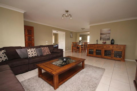 NORTH HEAVEN STATION 28 Alma St, North Haven - St Kilda Accommodation 0