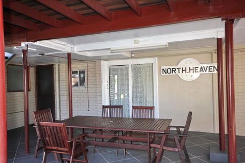 NORTH HEAVEN STATION 28 Alma St, North Haven - St Kilda Accommodation 2