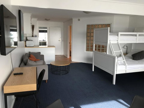 North Pier Hotel - St Kilda Accommodation 2