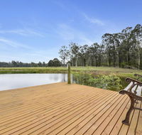 Nulkaba Escape super central walk to Zoo short drive to Potters  Wineries - St Kilda Accommodation