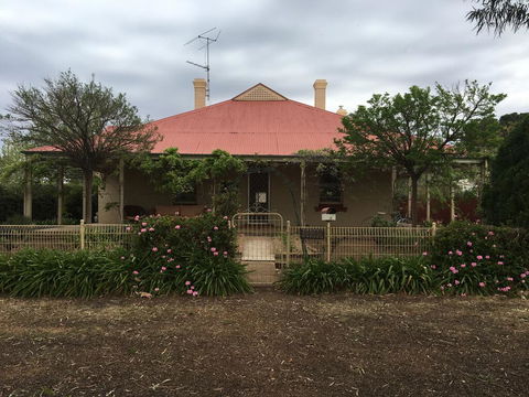 Oakwood Cottage - St Kilda Accommodation 0