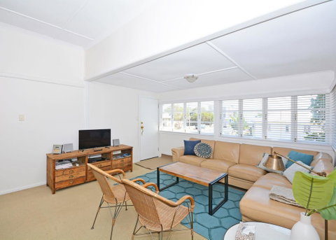Ocean Breeze Hervey Bay - St Kilda Accommodation 2