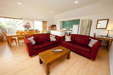 Ocean Mist Villa - St Kilda Accommodation 2