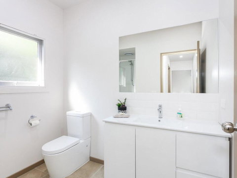 OCEANS 12 - ANGLESEA - St Kilda Accommodation 2