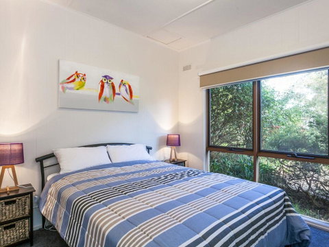OCEANS 12 - ANGLESEA - St Kilda Accommodation 1