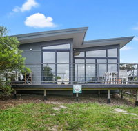 OCEANS 12 - modern ocean view villa - St Kilda Accommodation
