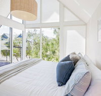 ON THE BEACH - Villa over the road from the beach - St Kilda Accommodation