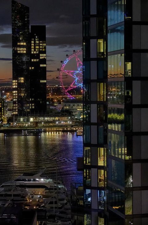 Orange Stay Premier - St Kilda Accommodation 3