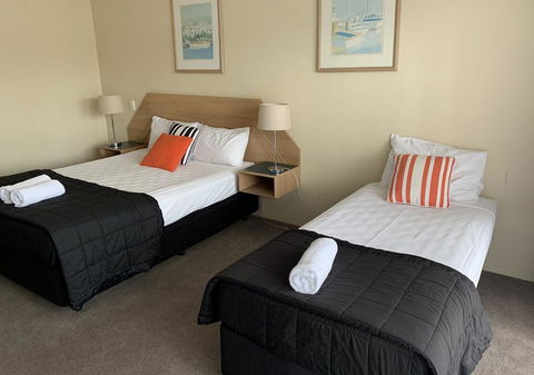 Outrigger Burleigh - St Kilda Accommodation 2