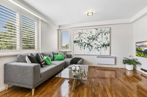 Oversized Apartment Close To City, Parks, MCG - St Kilda Accommodation 0