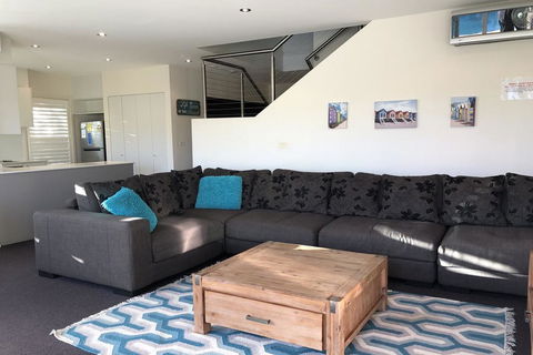 Pacific Blue 505/265 Sandy Point Road - St Kilda Accommodation 3