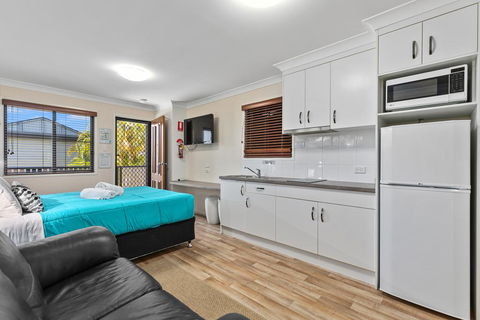 Palms Hervey Bay - St Kilda Accommodation 0
