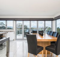 Paradise Point - Tamar Valley 14 Persons Residence with pool - St Kilda Accommodation