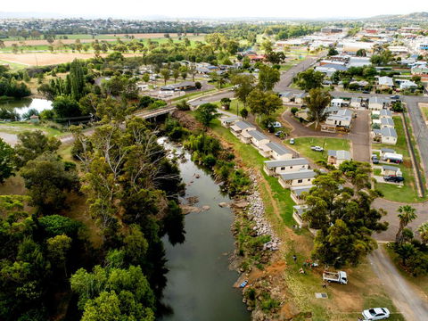 Paradise Tourist Park - St Kilda Accommodation 0