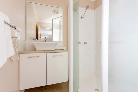 Paradise Tourist Park - St Kilda Accommodation 1