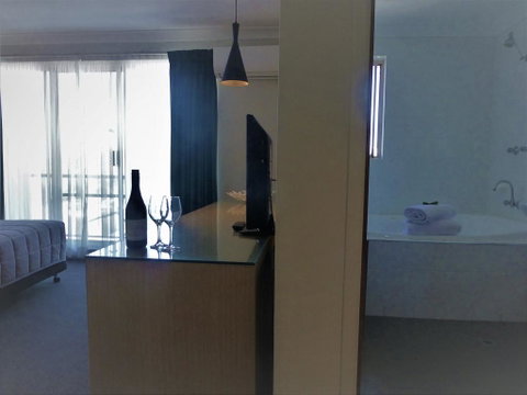 Park Ridge Retreat - St Kilda Accommodation 2