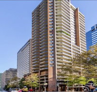 Perfect City location. Immaculate Apartment with Parking - St Kilda Accommodation
