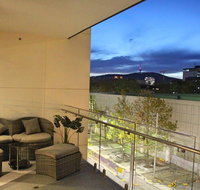 Perfectly Located Modern Apartment - Canberra CBD - St Kilda Accommodation