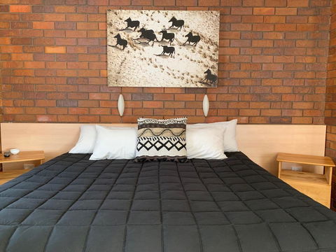 Peter Allen Motor Inn - St Kilda Accommodation 2