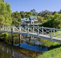 PLUM TREE COTTAGE - spa cottage with woodfire - St Kilda Accommodation