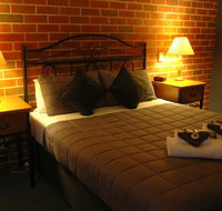 Poachers Paradise - St Kilda Accommodation