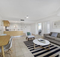 Poolside at Iluka Resort Apartments - St Kilda Accommodation