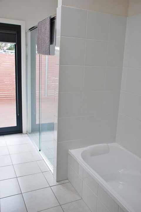 POSITION PERFECT CENTRAL INVERLOCH - St Kilda Accommodation 3