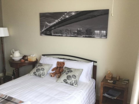 Pump Jack B&B - St Kilda Accommodation 2