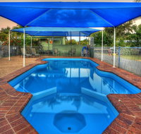 Queens Beach Tourist Village - St Kilda Accommodation
