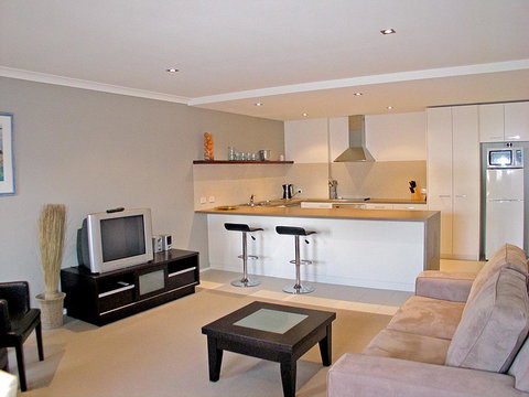 QUEENSCLIFFS WYUNA 17 - St Kilda Accommodation 0