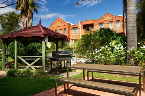 Quest Royal Gardens - St Kilda Accommodation 2