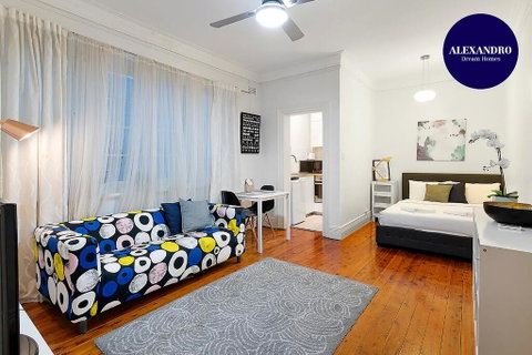 Quiet Art Deco - Cafe Central - St Kilda Accommodation 0