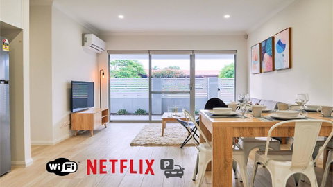 Quiet Large Balcony Living - St Kilda Accommodation 0
