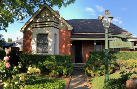 QUILTY HOUSE (Formerly Beethovens) - St Kilda Accommodation 2