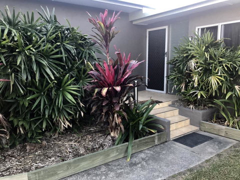QUIRKY QUEENSLANDER 6 BEDROOM HOME - St Kilda Accommodation 1