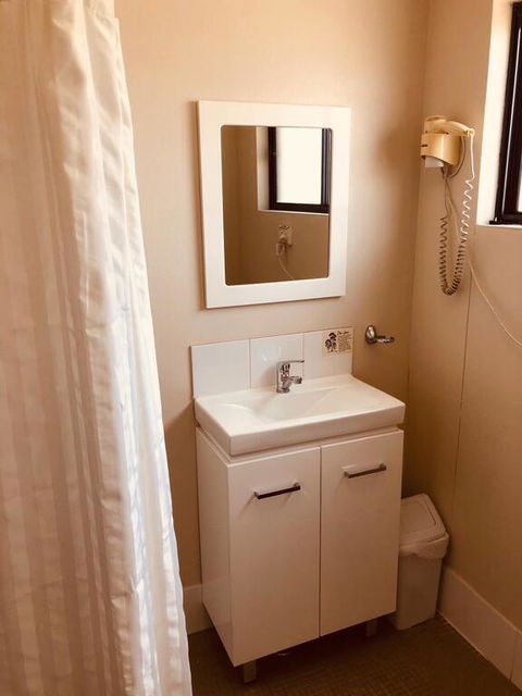 Red Cedar Motel - St Kilda Accommodation 3