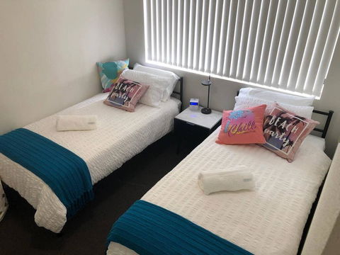 Relaxing Escape! In The Heart Of Broadbeach - Transport, Casino, Free Wifi And Netflix - St Kilda Accommodation 3