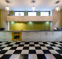 Retro House - St Kilda Accommodation