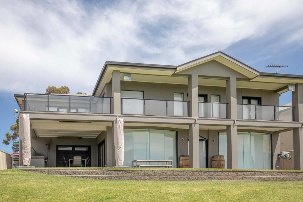 White Sands SA St Kilda Accommodation
