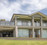 River Devine - St Kilda Accommodation